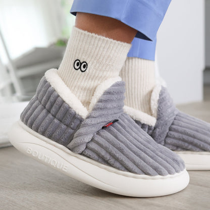 Pluffi | The Cozy & Stylish Slippers.