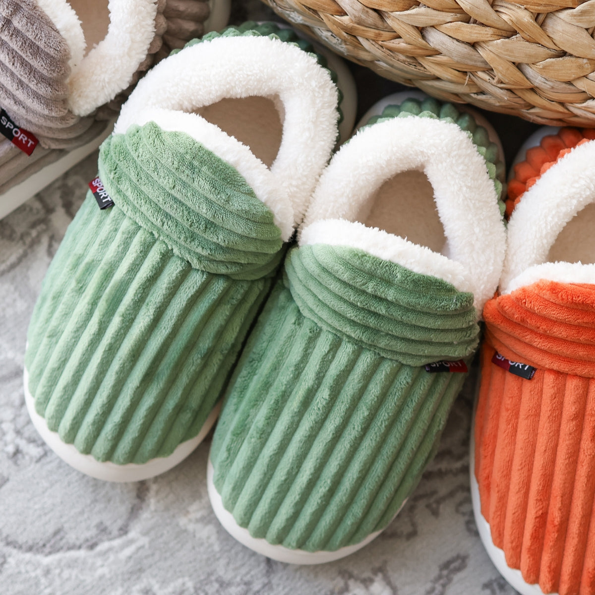 Pluffi | The Cozy & Stylish Slippers.